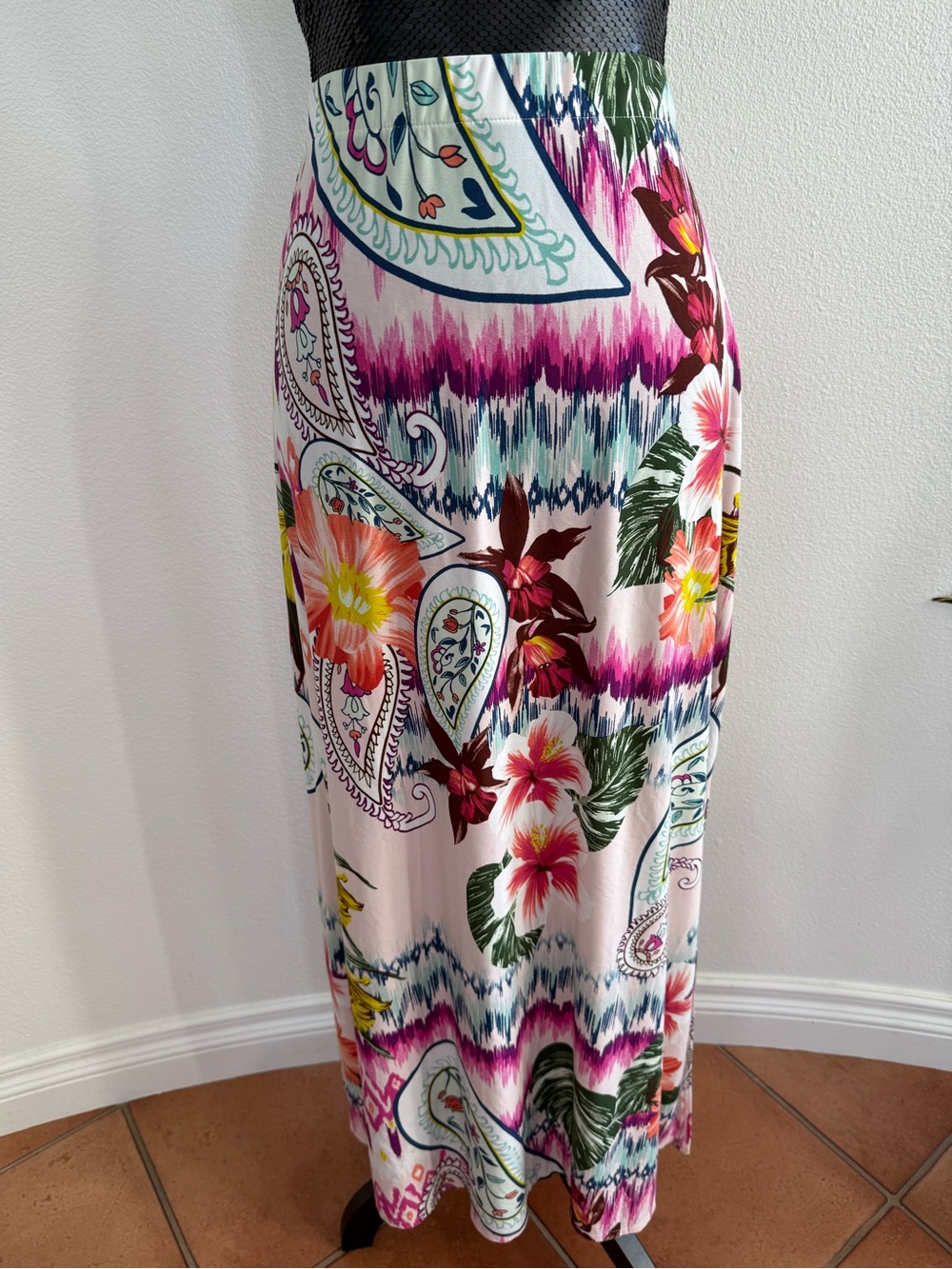 Chico’s Ikat Encounter Hibiscus Flower Maxi Skirt Size 0 (4) - Picture 3 of 8
